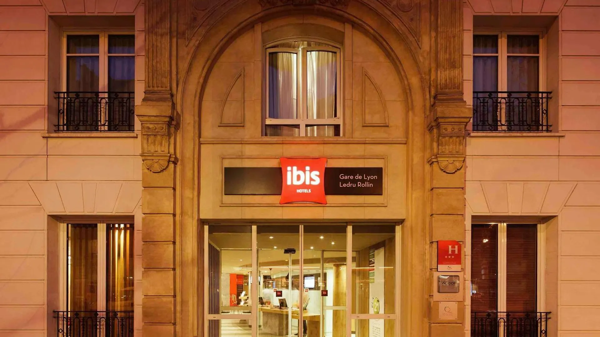 Ibis Gare De Lyon Ledru Rollin 3*