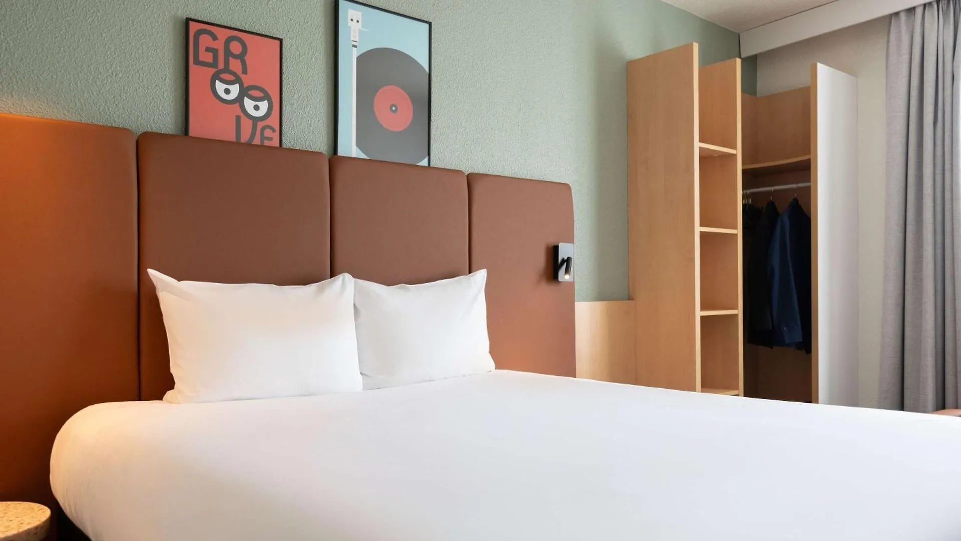 Ibis Gare De Lyon Ledru Rollin Hotel Parijs